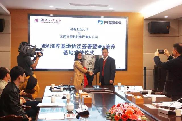 邵東縣宋家塘雙喜婚慶服務(wù)中心,婚慶策劃,婚車(chē)服務(wù),氣模拱門(mén),慶典服務(wù),宴會(huì)服務(wù) 邵東縣宋家塘雙喜婚慶服務(wù)中心,婚慶策劃,婚車(chē)服務(wù),氣模拱門(mén),慶典服務(wù),宴會(huì)服務(wù)